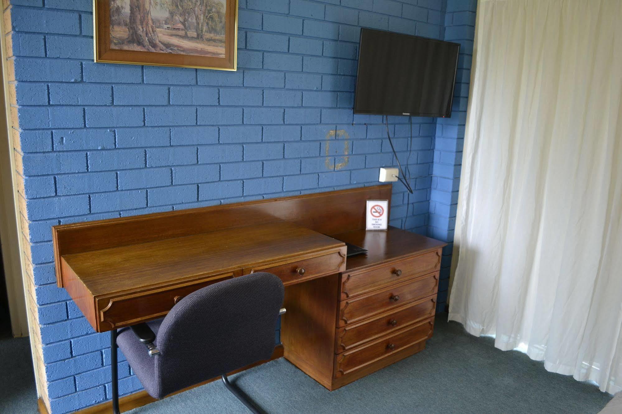 Colac Mid City Motor Inn Exteriör bild