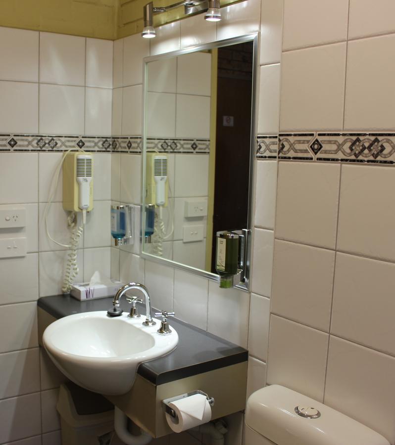 Colac Mid City Motor Inn Exteriör bild